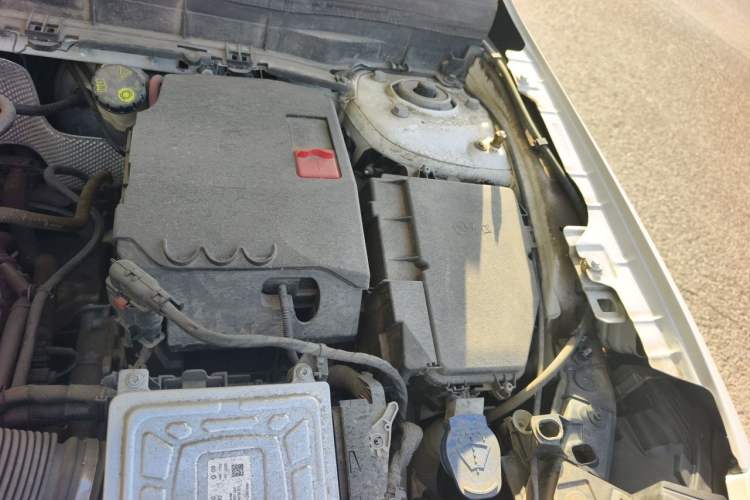 Used Mercedes-Benz GLB 2023 GLB 200 Fashion Model Engine Bay Left