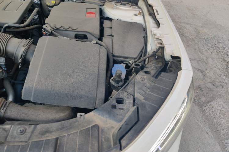 Used Mercedes-Benz GLB 2023 GLB 220 Fashion Model Engine Bay Left