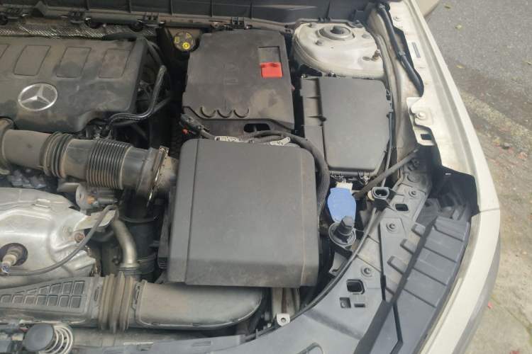 Used Mercedes-Benz GLB 2023 GLB 220 Fashion Model Engine Bay Left