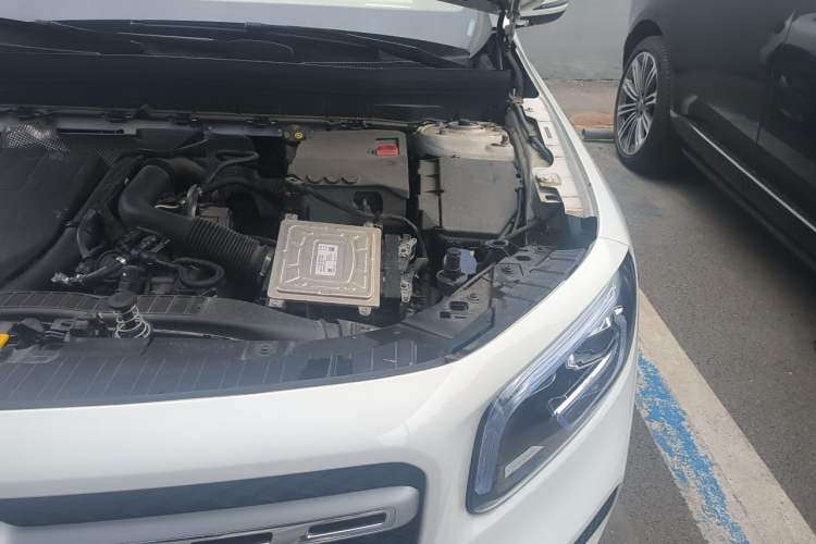 Used Mercedes-Benz GLB 2023 GLB 200 Dynamic Edition Engine Bay Left
