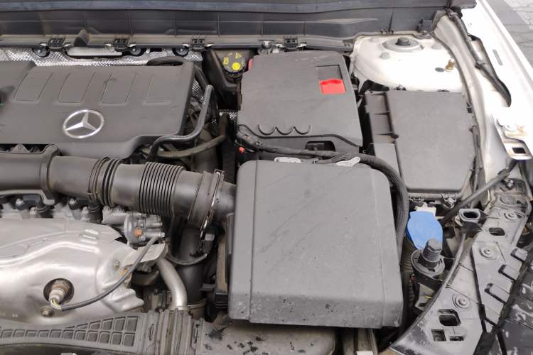 Used Mercedes-Benz GLB 2023 GLB 220 Fashion Model Engine Bay Left