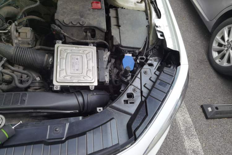 Used Mercedes-Benz GLB 2023 GLB 200 Dynamic Edition Engine Bay Left