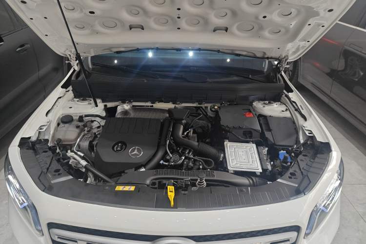 Used Mercedes-Benz GLB 2023 GLB 200 Dynamic Edition Engine Bay