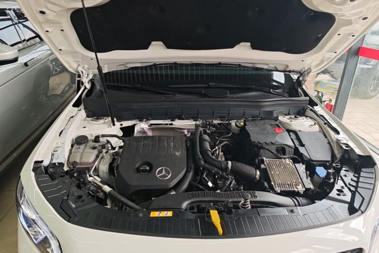 Used Mercedes-Benz GLB 2023 Refreshed GLB 200 Dynamic Edition Engine Bay
