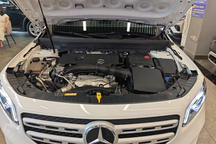 Used Mercedes-Benz GLB 2023 GLB 220 Fashion Model Engine Bay