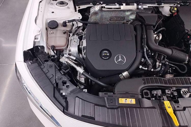 Used Mercedes-Benz GLB 2023 GLB 200 Fashion Model Engine Bay Right