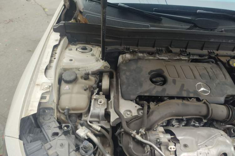 Used Mercedes-Benz GLB 2023 GLB 220 Fashion Model Engine Bay Right
