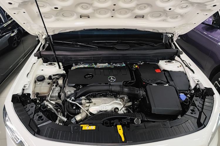 Used Mercedes-Benz GLB 2023 GLB 220 Fashion Model Engine Bay