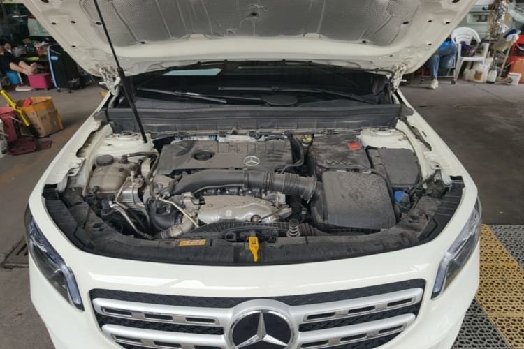 Used Mercedes-Benz GLB 2023 GLB 220 Sport Edition Engine Bay