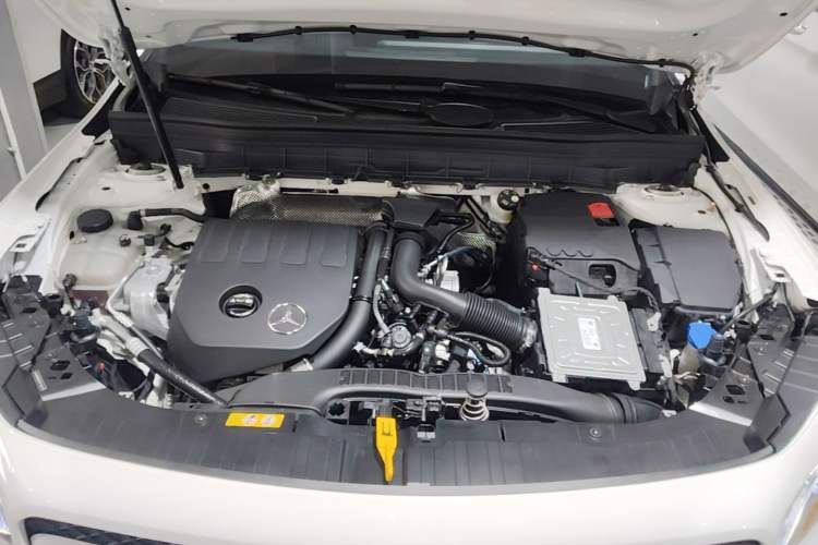 Used Mercedes-Benz GLB 2023 GLB 200 Dynamic Edition Engine Bay