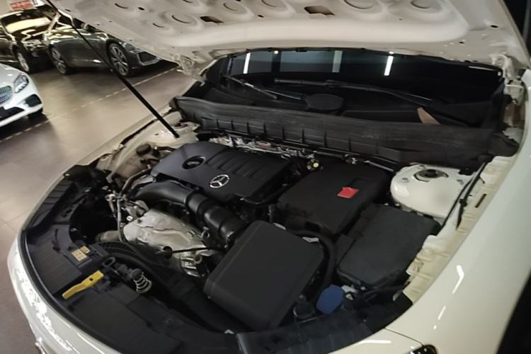 Used Mercedes-Benz GLB 2023 GLB 220 Fashion Model Engine Bay