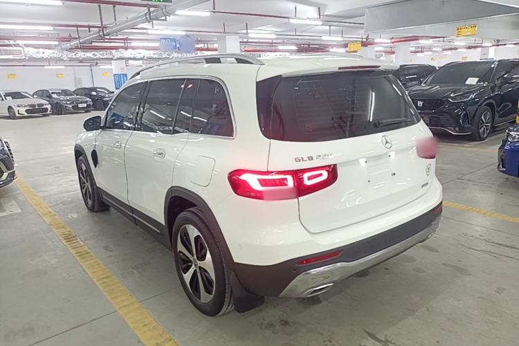 Used Mercedes-Benz GLB 2023 GLB 220 Fashion Model Exterior 2
