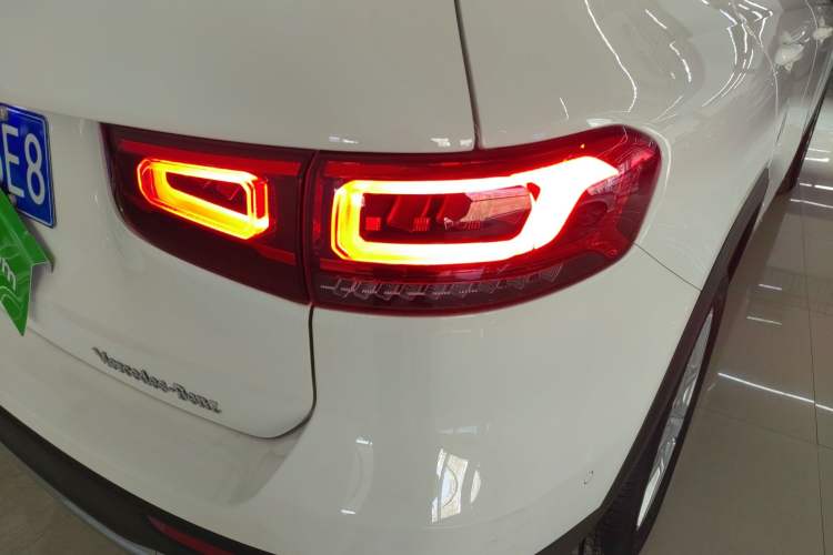 Used Mercedes-Benz GLB 2023 GLB 200 Fashion Model Exterior 3