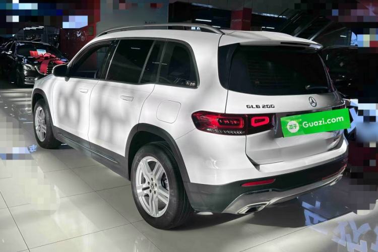 Used Mercedes-Benz GLB 2023 Refreshed GLB 200 Dynamic Edition Exterior 4