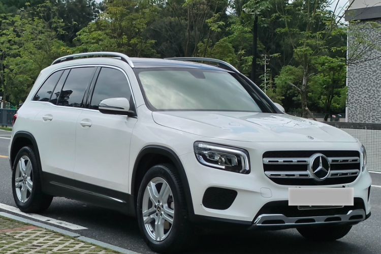 Used Mercedes-Benz GLB 2023 GLB 200 Dynamic Edition Exterior 4