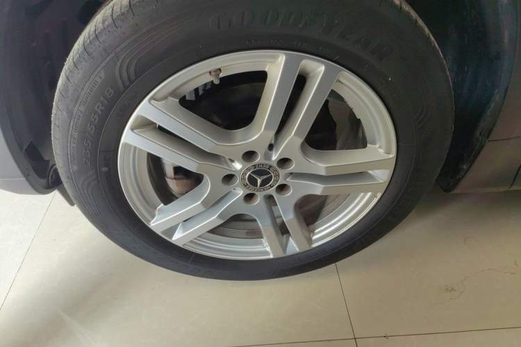 Used Mercedes-Benz GLB 2023 GLB 200 Fashion Model Exterior 4