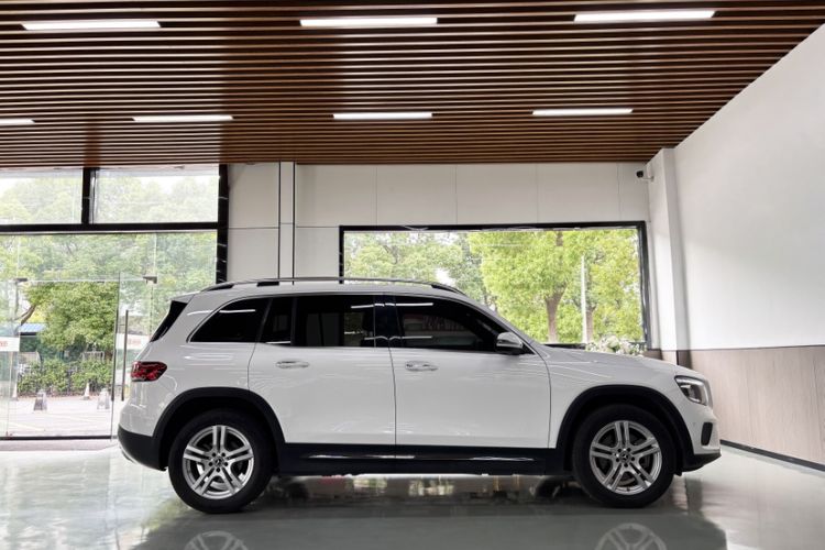 Used Mercedes-Benz GLB 2023 GLB 220 Sport Edition Exterior 4