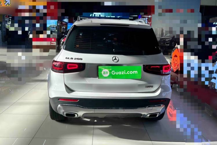 Used Mercedes-Benz GLB 2023 Refreshed GLB 200 Dynamic Edition Exterior 5