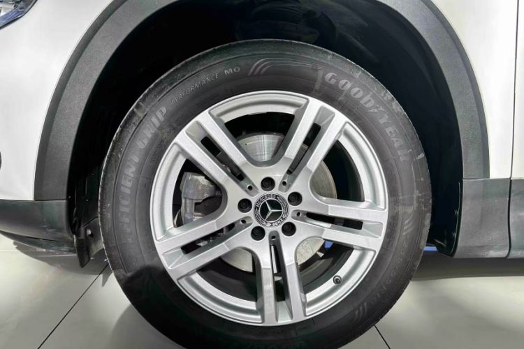 Used Mercedes-Benz GLB 2023 Refreshed GLB 200 Dynamic Edition Exterior 7