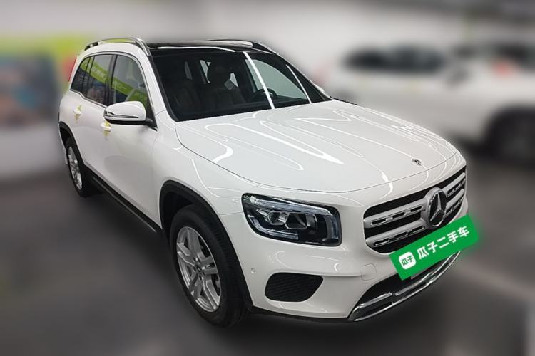 Used Mercedes-Benz GLB 2023 GLB 200 Fashion Model Front Right 45 Deg