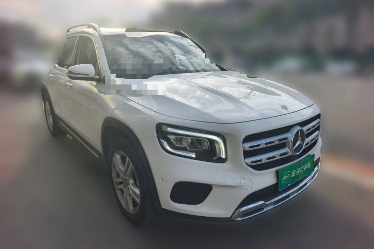 Used Mercedes-Benz GLB 2023 GLB 200 Fashion Model Front Right 45 Deg