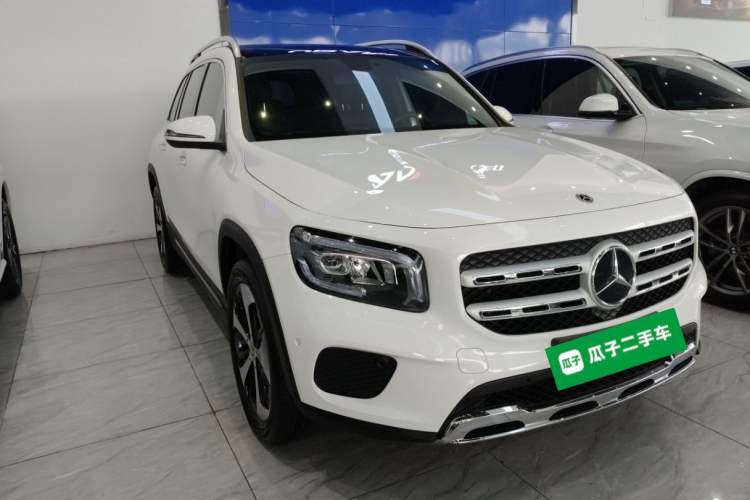 Used Mercedes-Benz GLB 2023 GLB 220 Fashion Model Front Right 45 Deg