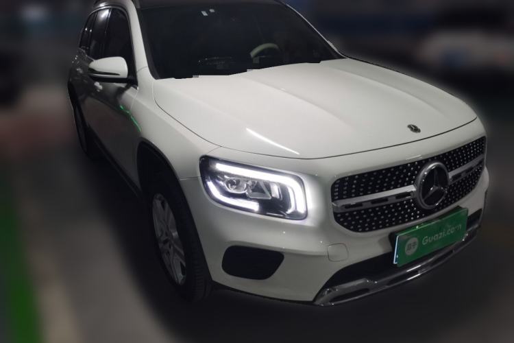 Used Mercedes-Benz GLB 2023 GLB 200 Dynamic Edition Front Right 45 Deg