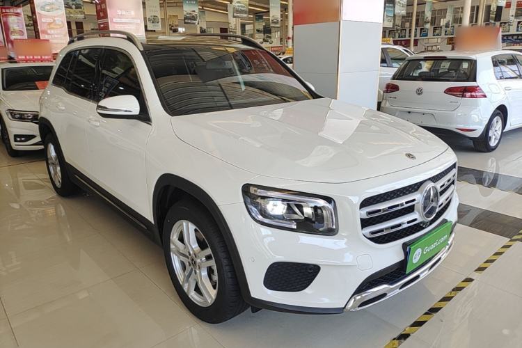 Used Mercedes-Benz GLB 2023 GLB 200 Fashion Model Front Right 45 Deg
