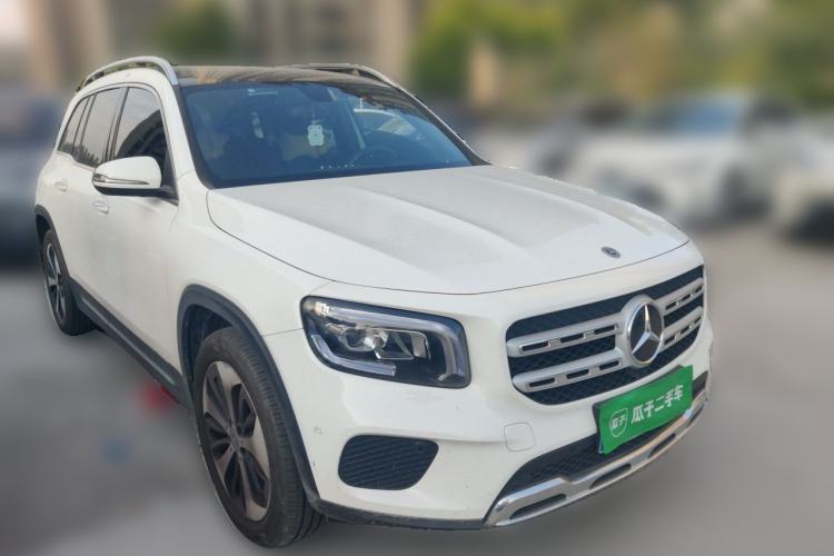 Used Mercedes-Benz GLB 2023 GLB 220 Fashion Model Front Right 45 Deg