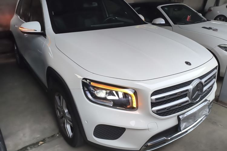 Used Mercedes-Benz GLB 2023 GLB 220 Sport Edition Front Right 45 Deg