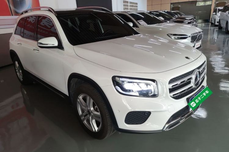 Used Mercedes-Benz GLB 2023 GLB 220 Sport Edition Front Right 45 Deg