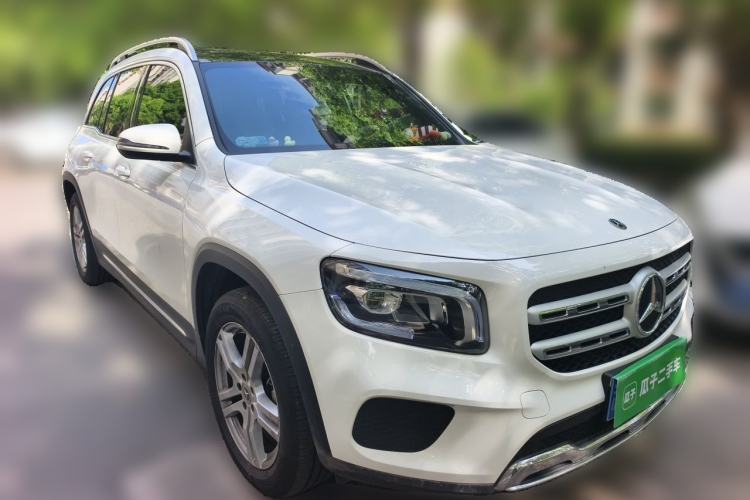 Used Mercedes-Benz GLB 2023 GLB 200 Dynamic Edition Front Right 45 Deg