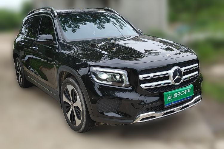 Used Mercedes-Benz GLB 2023 GLB 220 Fashion Model Front Right 45 Deg
