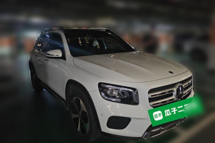 Used Mercedes-Benz GLB 2023 GLB 220 Fashion Model Front Right 45 Deg