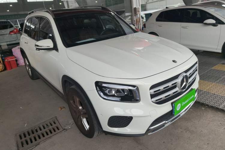 Used Mercedes-Benz GLB 2023 GLB 220 Sport Edition Front Right 45 Deg
