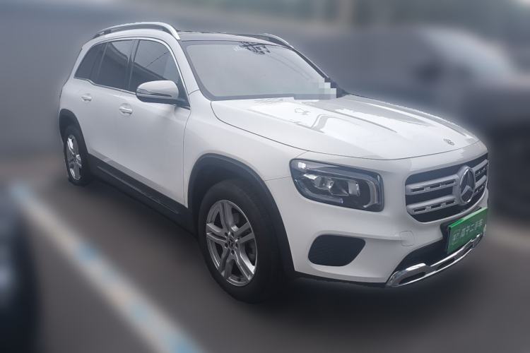 Used Mercedes-Benz GLB 2023 GLB 200 Dynamic Edition Front Right 45 Deg