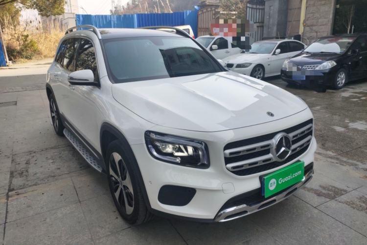 Used Mercedes-Benz GLB 2023 GLB 220 Fashion Model Front Right 45 Deg