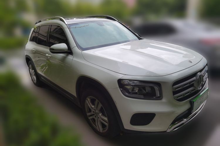 Used Mercedes-Benz GLB 2023 GLB 200 Dynamic Edition Front Right 45 Deg