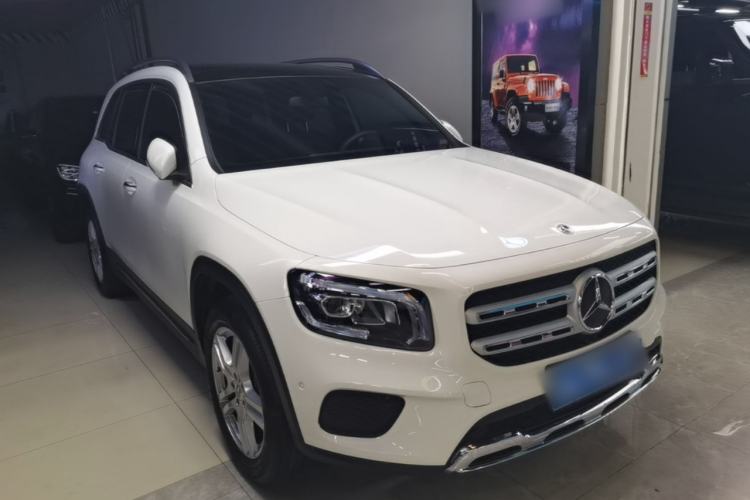 Used Mercedes-Benz GLB 2023 GLB 220 Sport Edition Front Right 45 Deg