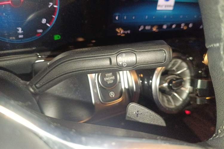 Used Mercedes-Benz GLB 2023 GLB 220 Sport Edition Gear Lever