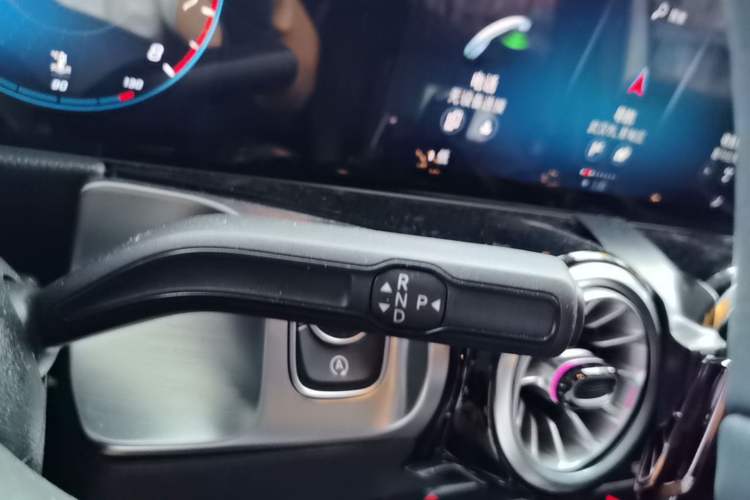 Used Mercedes-Benz GLB 2023 GLB 220 Fashion Model Gear Lever