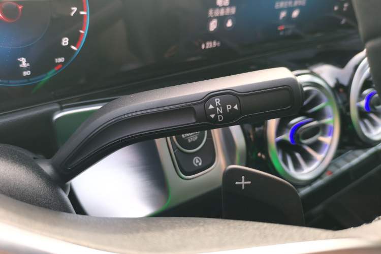 Used Mercedes-Benz GLB 2023 GLB 220 Fashion Model Gear Lever