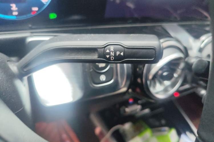 Used Mercedes-Benz GLB 2023 GLB 220 Fashion Model Gear Lever
