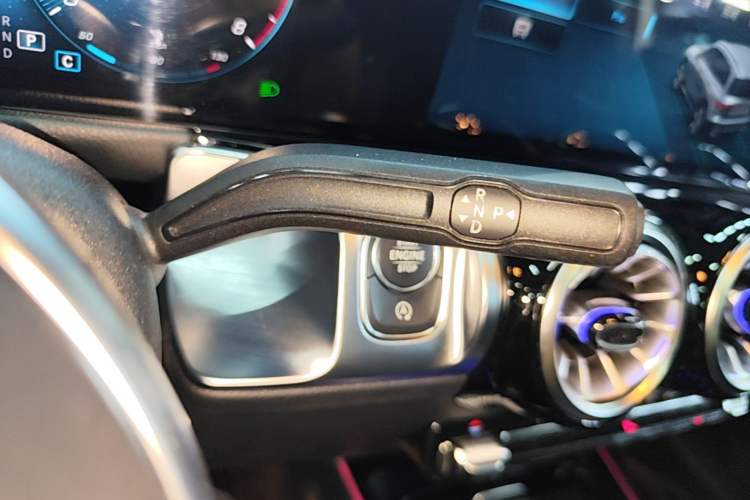 Used Mercedes-Benz GLB 2023 GLB 220 Fashion Model Gear Lever