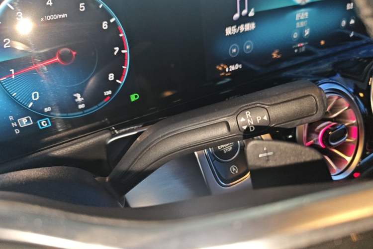 Used Mercedes-Benz GLB 2023 GLB 220 Sport Edition Gear Lever