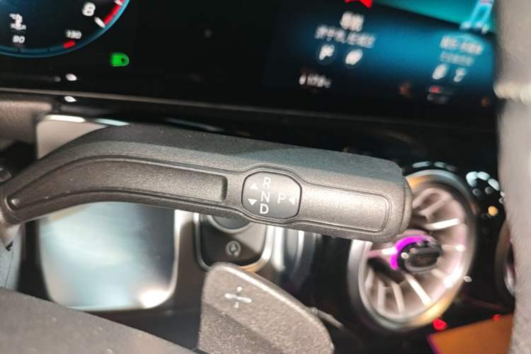 Used Mercedes-Benz GLB 2023 GLB 220 Sport Edition Gear Lever