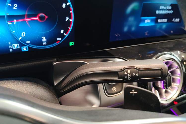 Used Mercedes-Benz GLB 2023 GLB 220 Sport Edition Gear Lever
