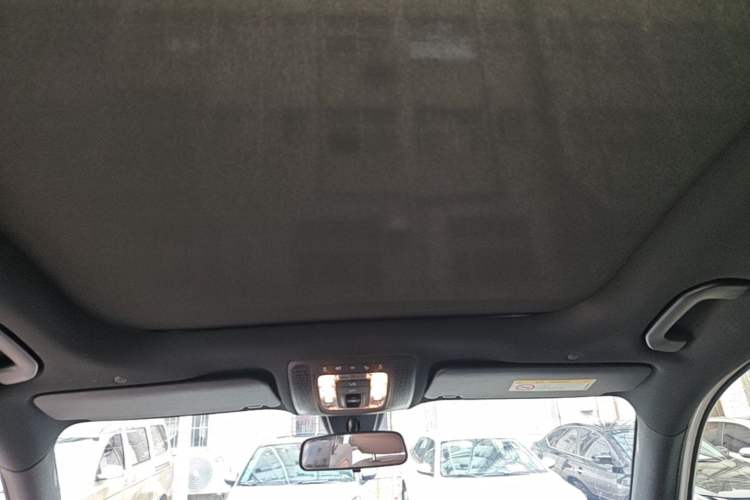 Used Mercedes-Benz GLB 2023 GLB 200 Dynamic Edition Headliner
