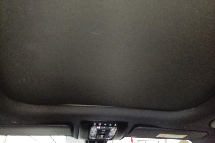 Used Mercedes-Benz GLB 2023 Refresh GLB 200 Fashion Edition Headliner
