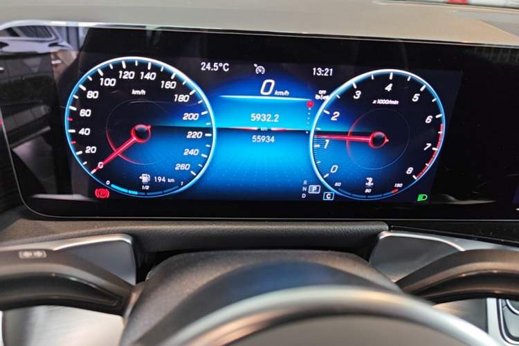 Used Mercedes-Benz GLB 2023 GLB 220 4MATIC Instrument Cluster